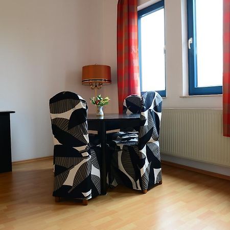 Monteur Und Messewohnung Rodgau Eksteriør billede